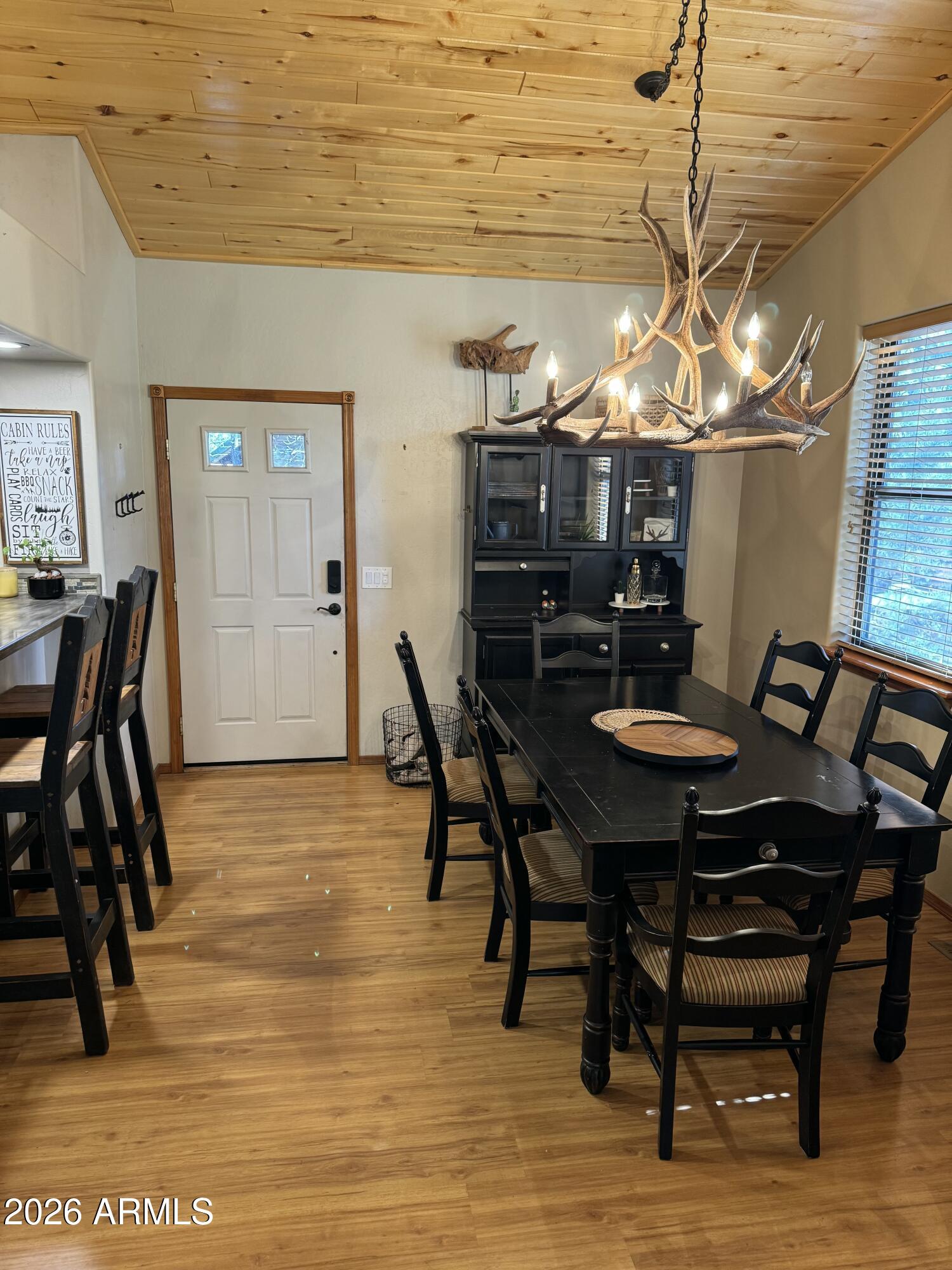 2641 West Maple Lane Show Low, AZ 85901 - Photo 7 of 29 DiningRoom