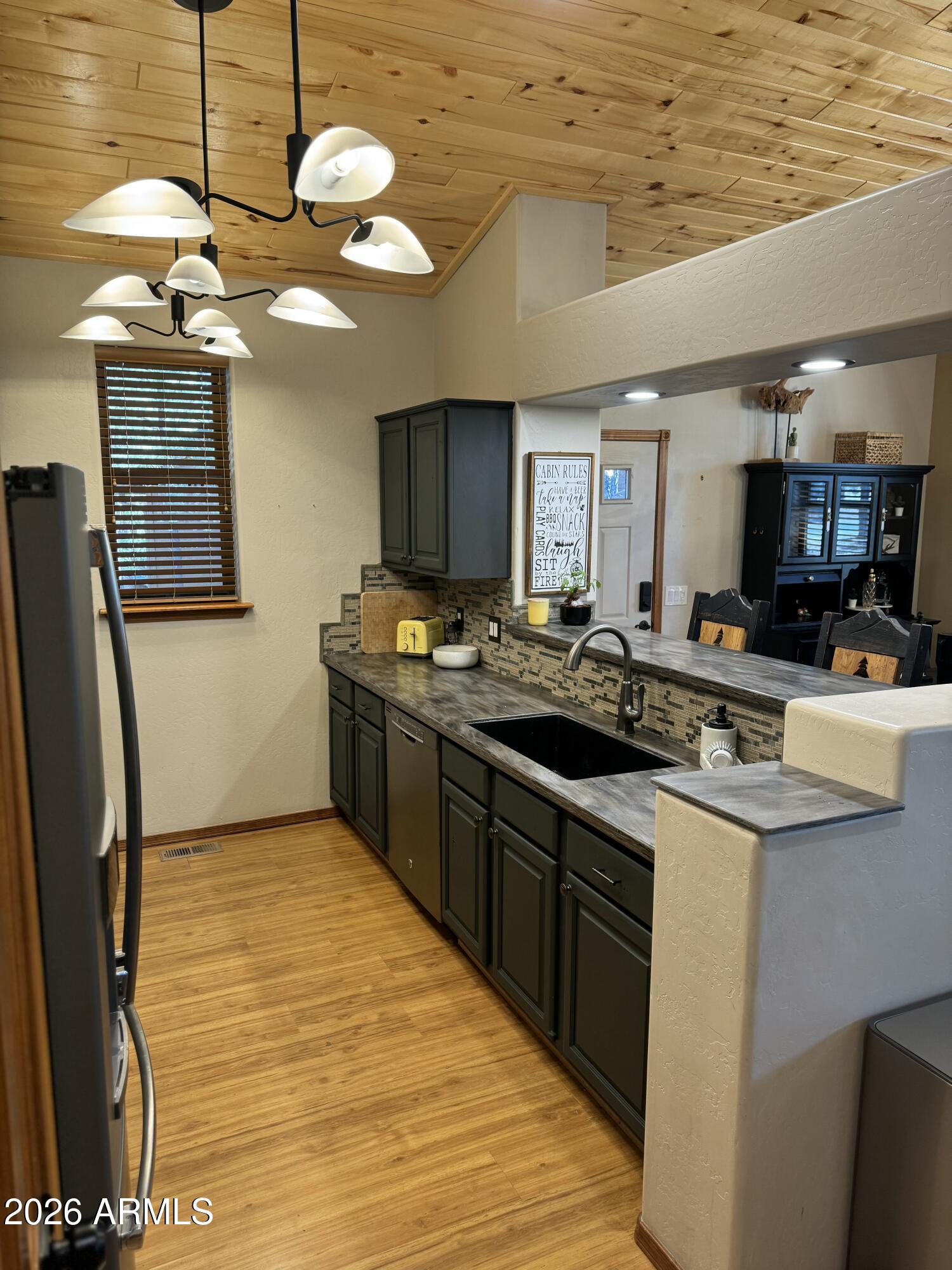 2641 West Maple Lane Show Low, AZ 85901 - Photo 9 of 29 ModernKitchen