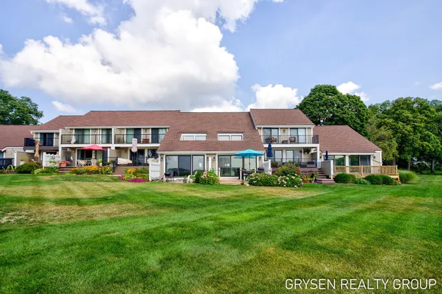 $399,900 | 566 Wind Drift Lane, Unit 23, Spring Lake, MI 49456