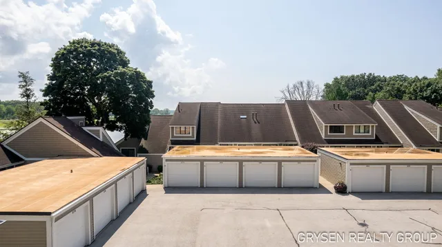 $399,900 | 566 Wind Drift Lane, Unit 23, Spring Lake, MI 49456