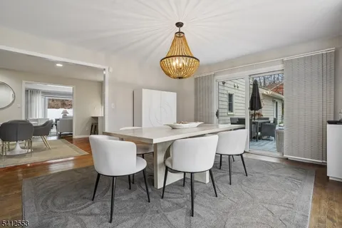 $1,349,000 | 8 Oak Park Drive, Morristown, NJ 07960