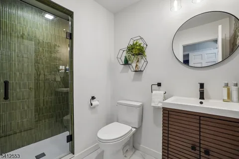 $1,349,000 | 8 Oak Park Drive, Morristown, NJ 07960