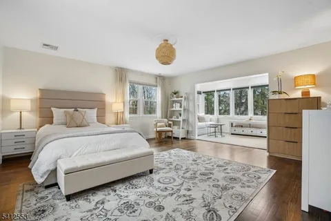 $1,349,000 | 8 Oak Park Drive, Morristown, NJ 07960