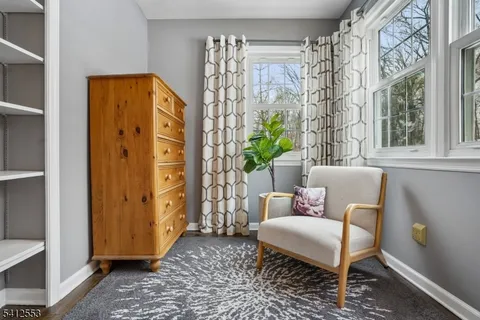 $1,349,000 | 8 Oak Park Drive, Morristown, NJ 07960