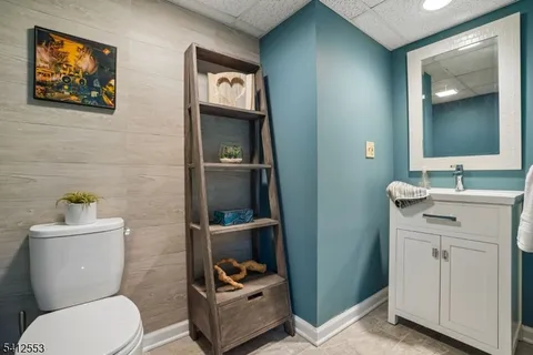 $1,349,000 | 8 Oak Park Drive, Morristown, NJ 07960