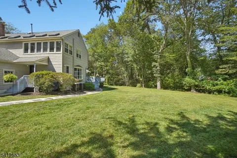 $1,349,000 | 8 Oak Park Drive, Morristown, NJ 07960