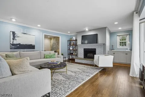 $1,349,000 | 8 Oak Park Drive, Morristown, NJ 07960