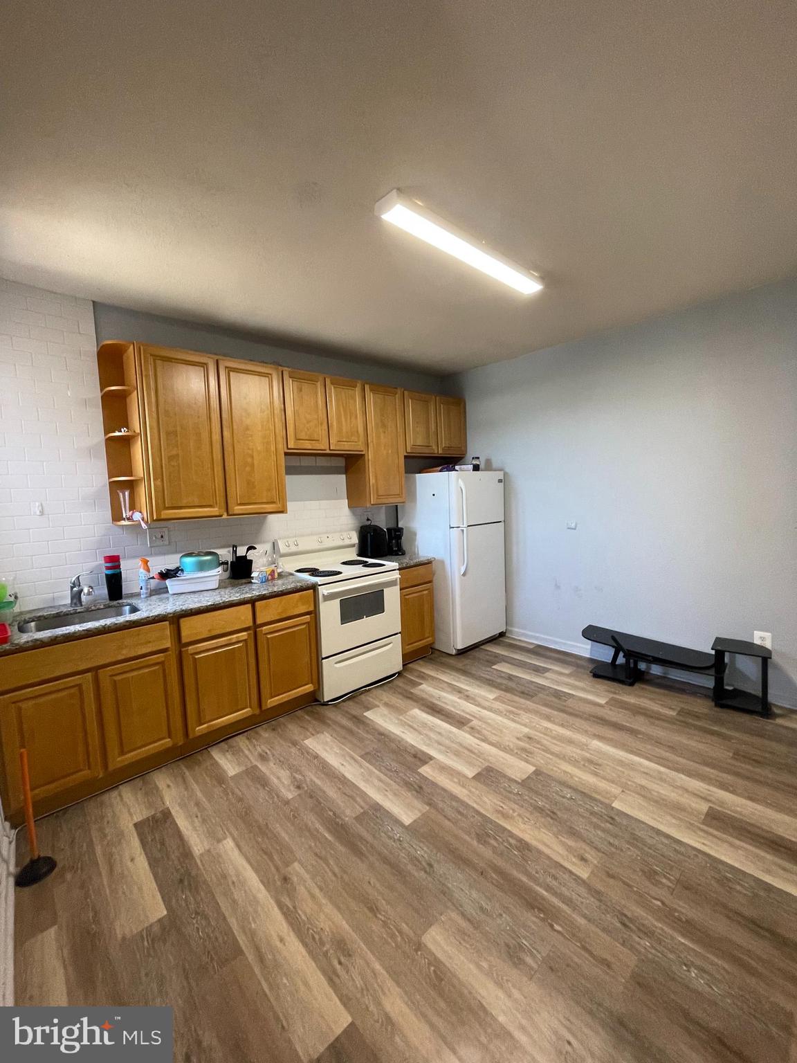 3222 North 17th Street Philadelphia, PA 19140 - Photo 3 of 13 Gallery Image 3