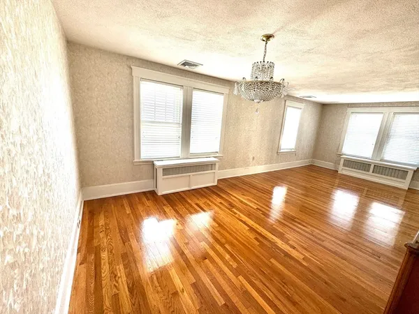 $3,100 | 44 Fairview Street, Unit 2, Winthrop, MA 02152