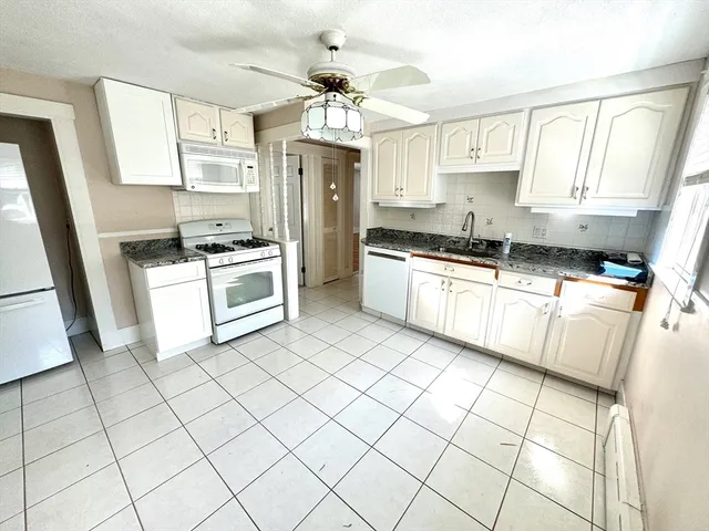 $3,100 | 44 Fairview Street, Unit 2, Winthrop, MA 02152