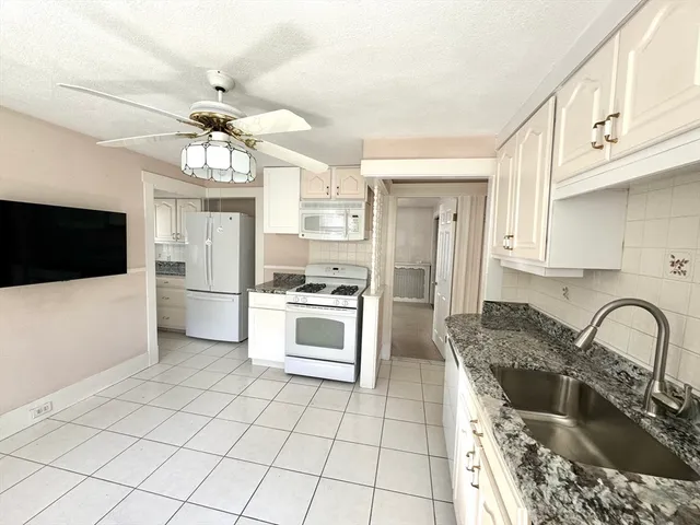 $3,100 | 44 Fairview Street, Unit 2, Winthrop, MA 02152