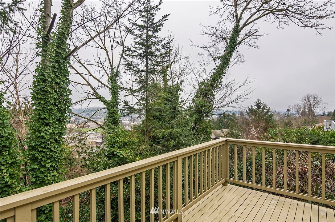 264 Stevens Avenue Northwest Renton, WA 98057 - Photo 11 of 35 Gallery Image 11