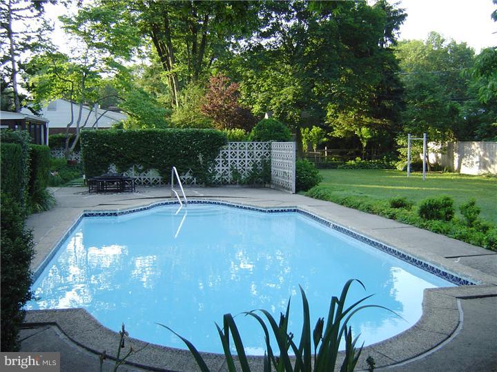 1122 Welsh Road Huntingdon Valley, PA 19006 - Photo 5 of 10