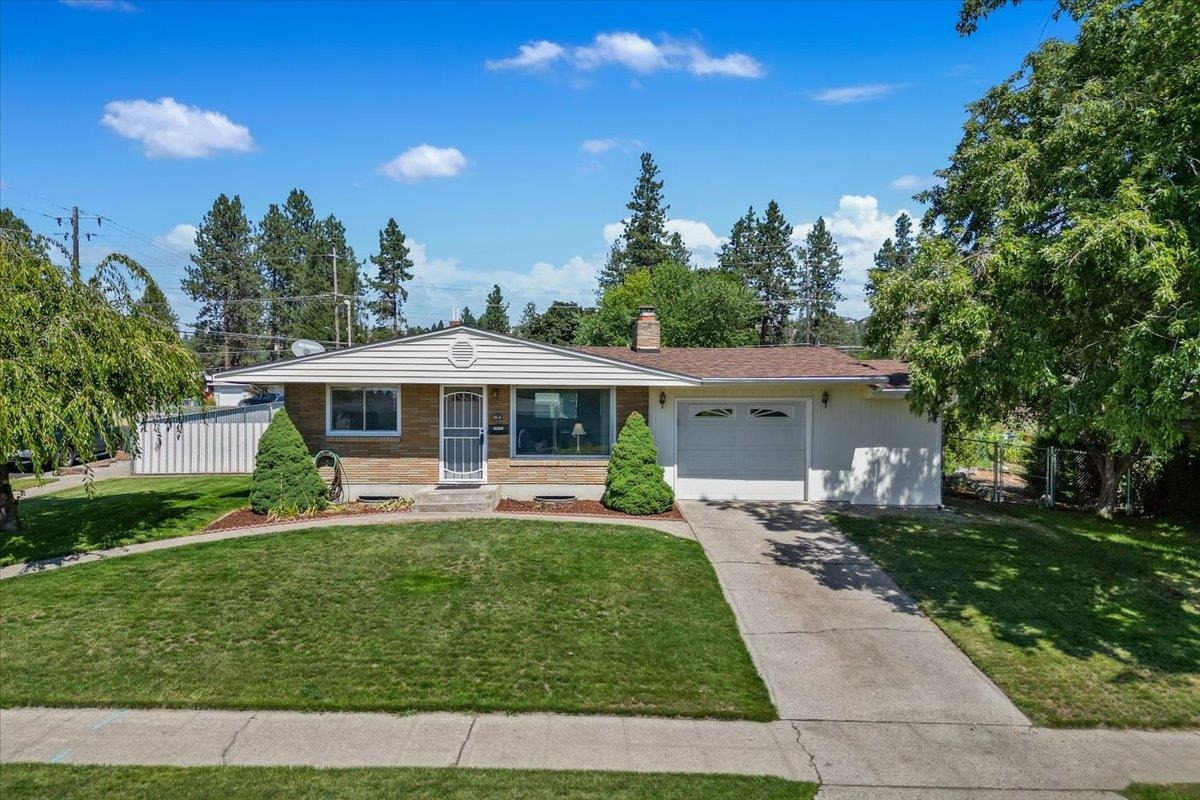 3018 West Decatur Avenue Spokane, WA 99205 - Photo 1 of 28 Gallery Image 1