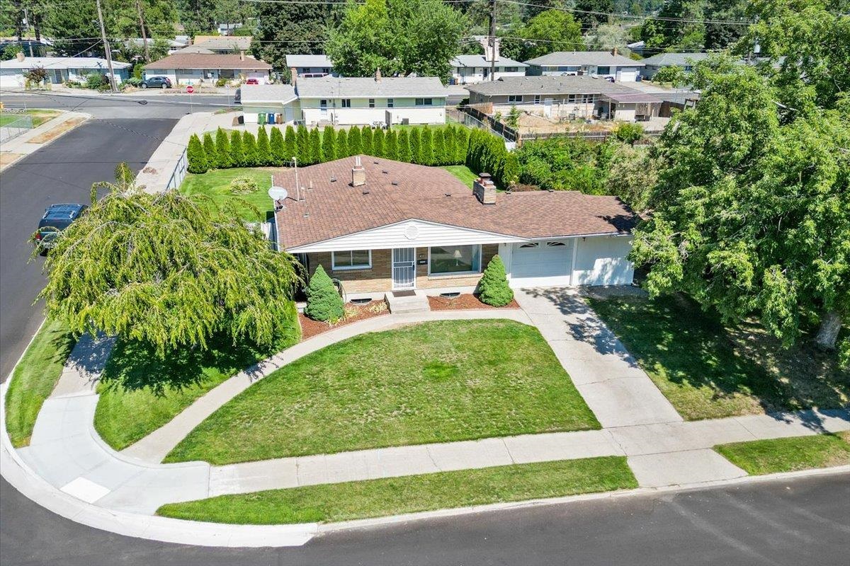 3018 West Decatur Avenue Spokane, WA 99205 - Photo 2 of 28 Gallery Image 2
