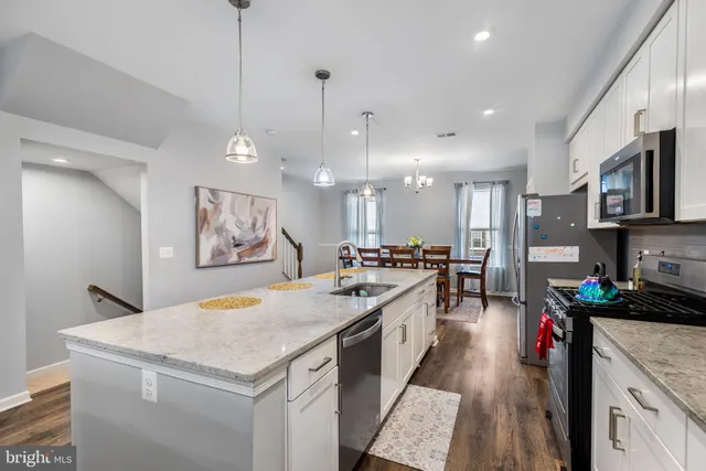 $520,000 | 1592 Dorothy Lane, Woodbridge, VA 22191