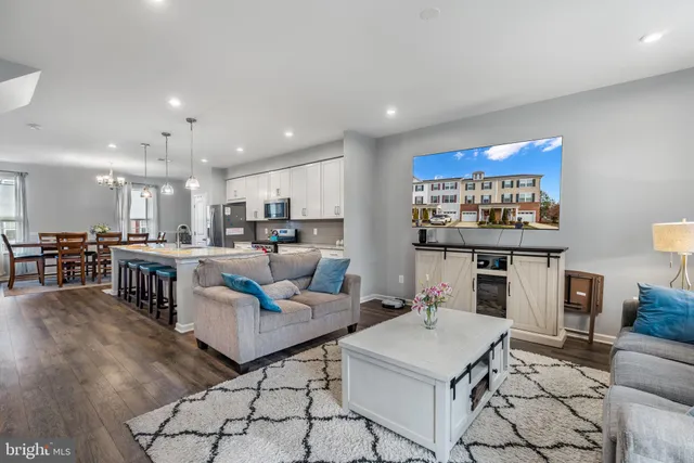 $520,000 | 1592 Dorothy Lane, Woodbridge, VA 22191