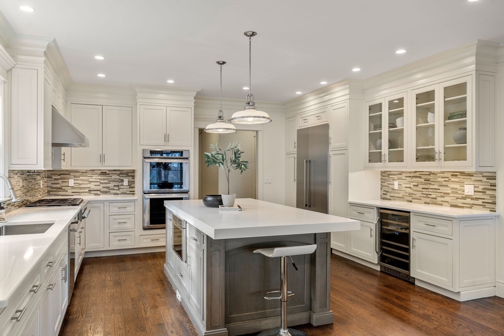 11 Crown Ridge Road Wellesley, MA 02482 - Photo 11 of 35
