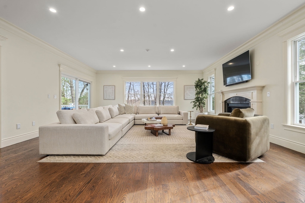11 Crown Ridge Road Wellesley, MA 02482 - Photo 7 of 35
