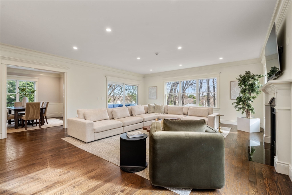 11 Crown Ridge Road Wellesley, MA 02482 - Photo 8 of 35