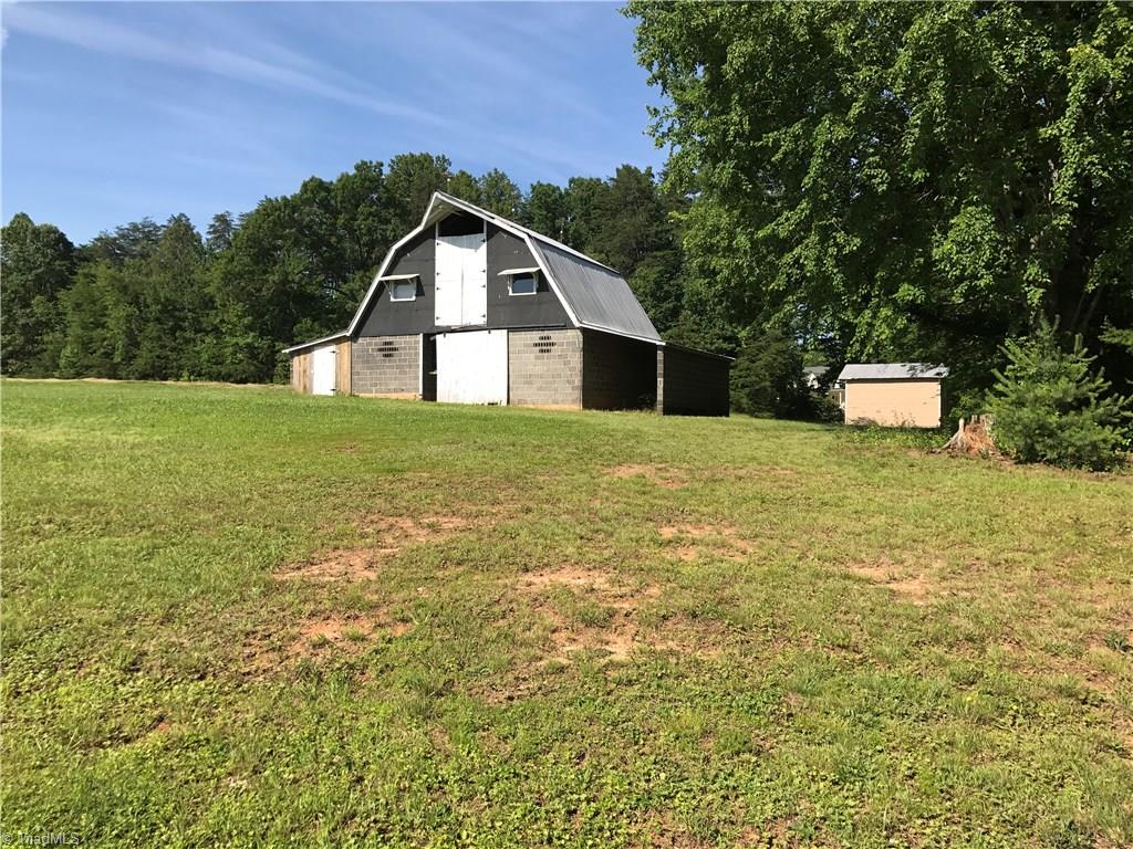 1271 State Line Church Road Westfield, NC 27053 - Photo 3 of 30