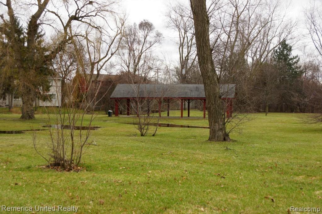 29700 Fox Grove Road Farmington Hills, MI 48334 - Photo 45 of 48