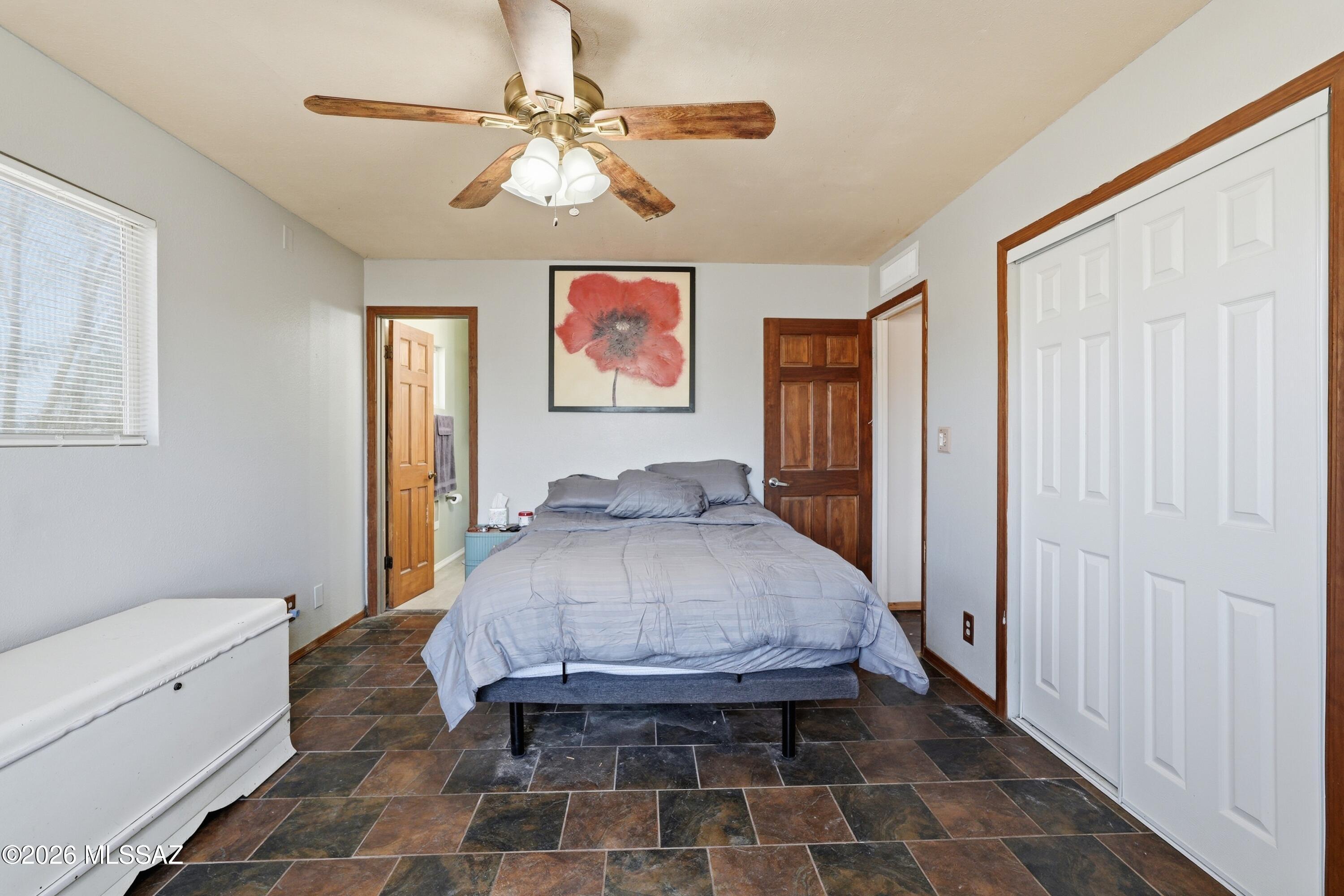 12010 West Hilltop Road Tucson, AZ 85736 - Photo 26 of 49