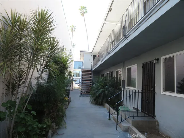 $2,430,000 | 1547 Euclid Street, Santa Monica, CA 90404