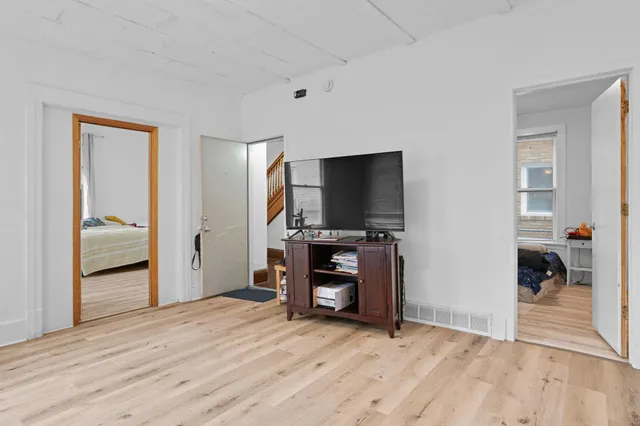 $209,000 | 2802 North Girard Avenue, Minneapolis, MN 55411