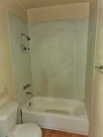 $1,400 | 1012 Houston Street, Anahuac, TX 77514