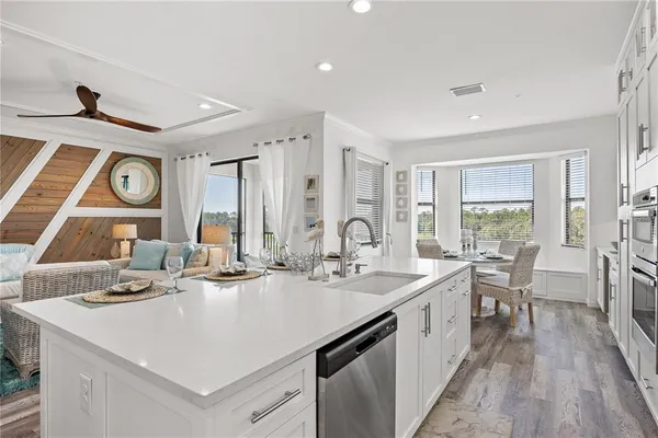 $5,000 | 18114 Gawthrop Drive, Unit 402, Lakewood Ranch, FL 34211