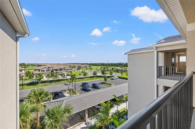 $4,500 | 18114 Gawthrop Drive, Unit 402, Lakewood Ranch, FL 34211