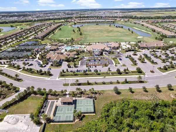 $5,000 | 18114 Gawthrop Drive, Unit 402, Lakewood Ranch, FL 34211