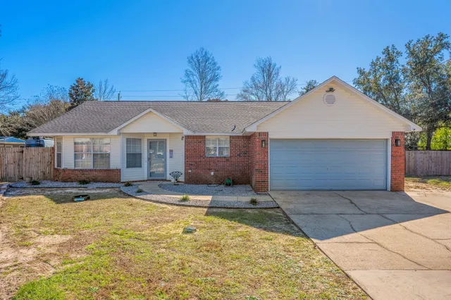 $2,195 | 2702 Beacon Court, Navarre, FL 32566