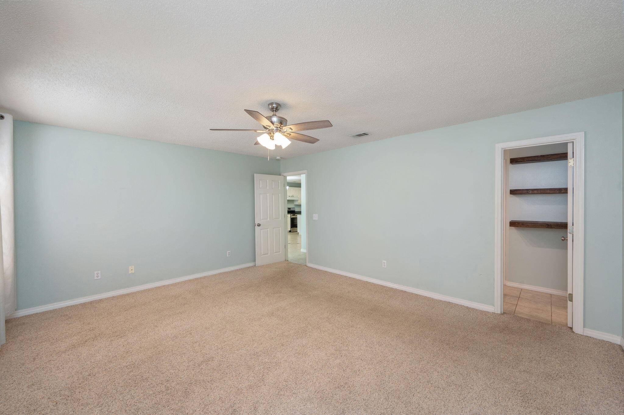 2702 Beacon Court Navarre, FL 32566 - Photo 11 of 34 16-web-or-mls-2702-beacon-ct