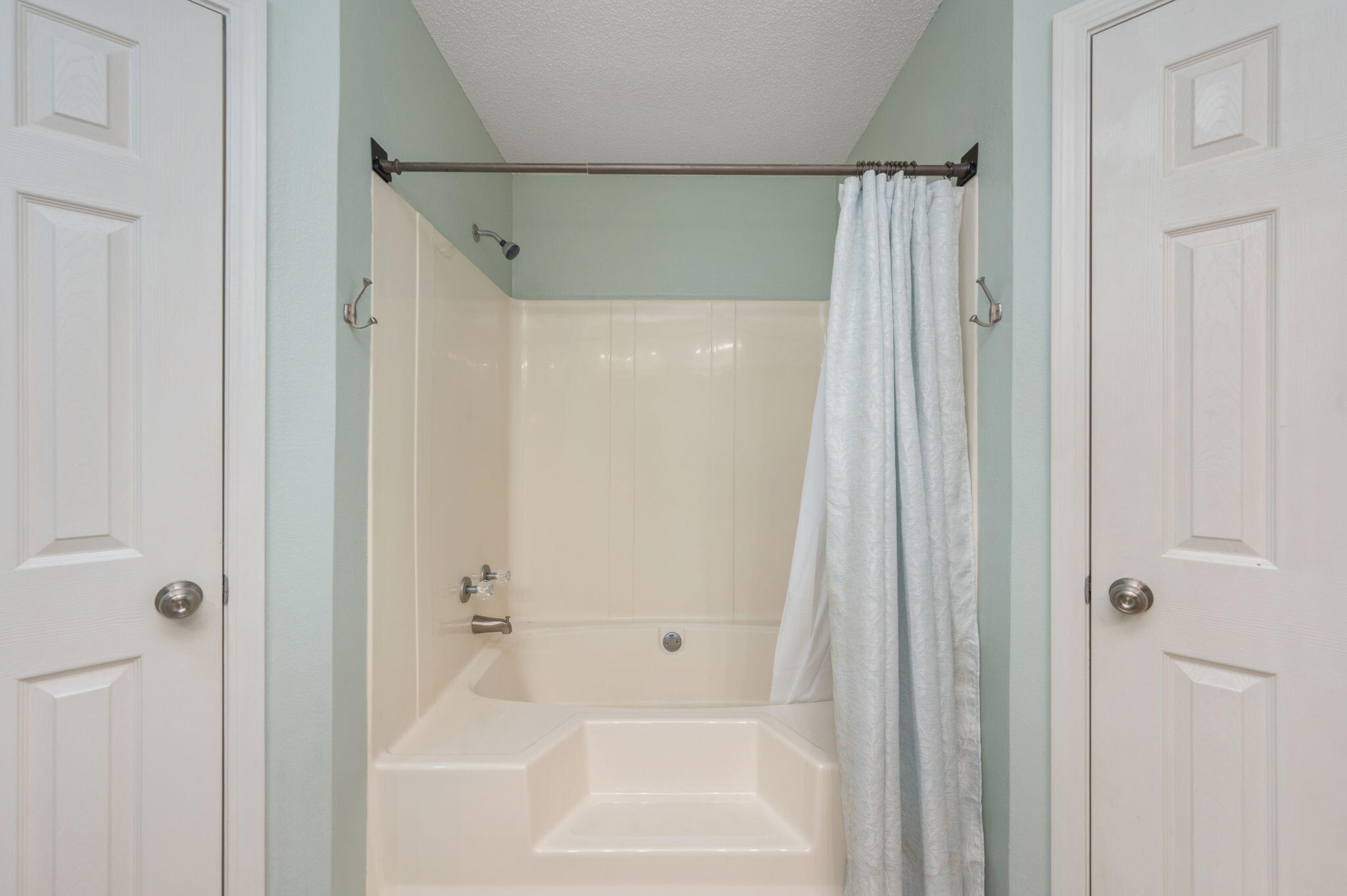 2702 Beacon Court Navarre, FL 32566 - Photo 14 of 34 19-web-or-mls-2702-beacon-ct