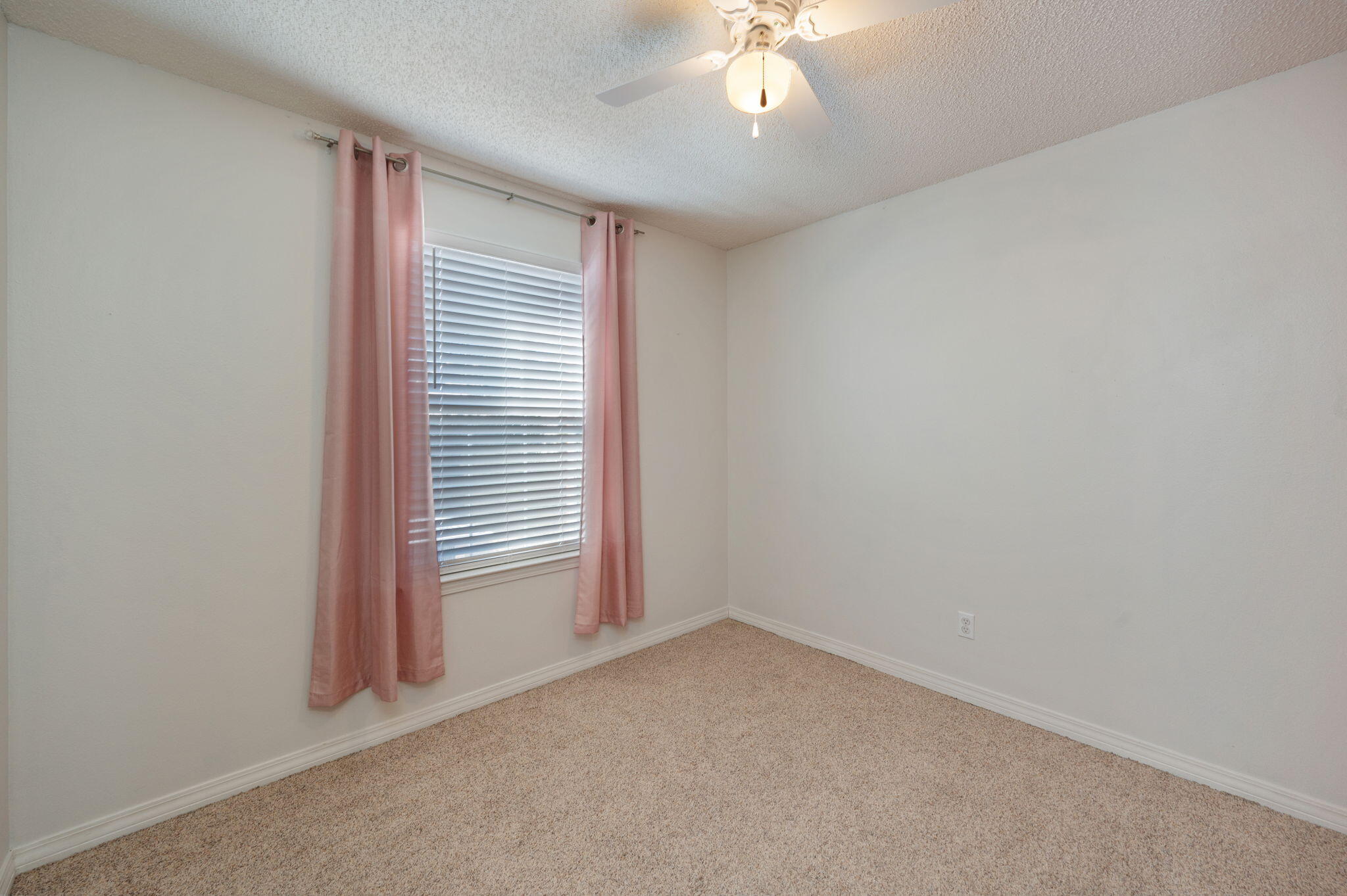 2702 Beacon Court Navarre, FL 32566 - Photo 19 of 34 22-web-or-mls-2702-beacon-ct