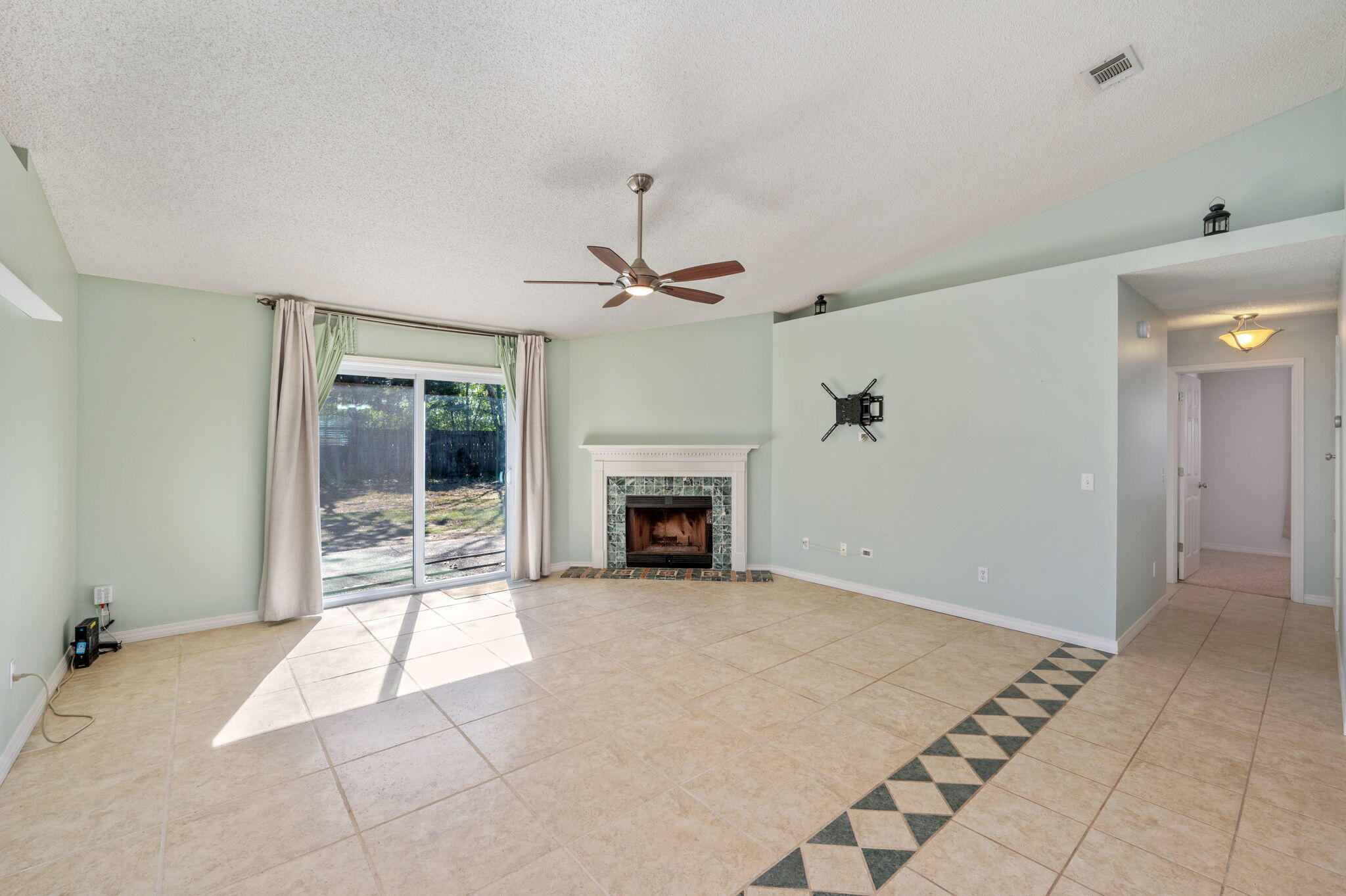 2702 Beacon Court Navarre, FL 32566 - Photo 2 of 34 11-web-or-mls-2702-beacon-ct