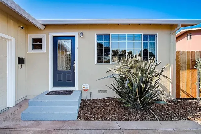 $4,300 | 463 Larkspur Drive, East Palo Alto, CA 94303