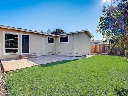 $4,300 | 463 Larkspur Drive, East Palo Alto, CA 94303