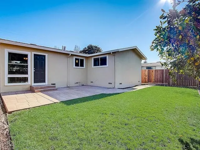 $4,300 | 463 Larkspur Drive, East Palo Alto, CA 94303