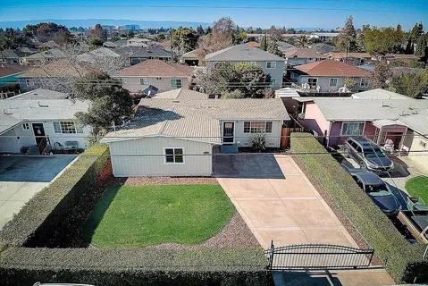 $4,300 | 463 Larkspur Drive, East Palo Alto, CA 94303