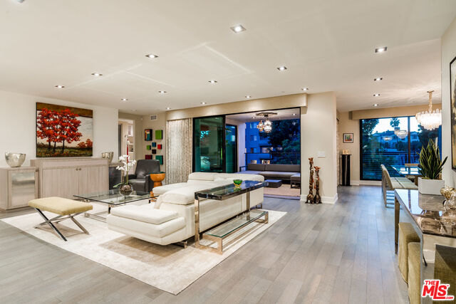 432 North Oakhurst Drive, Unit 407 Beverly Hills, CA 90210 - Photo 3 of 38