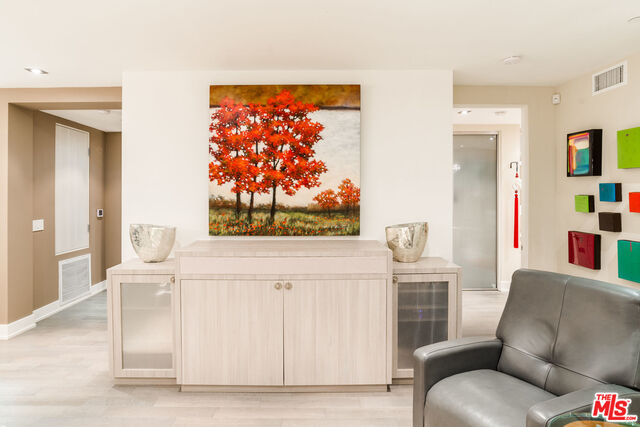 432 North Oakhurst Drive, Unit 407 Beverly Hills, CA 90210 - Photo 21 of 38