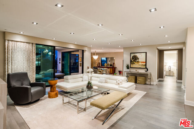 432 North Oakhurst Drive, Unit 407 Beverly Hills, CA 90210 - Photo 4 of 38