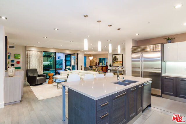 432 North Oakhurst Drive, Unit 407 Beverly Hills, CA 90210 - Photo 7 of 38