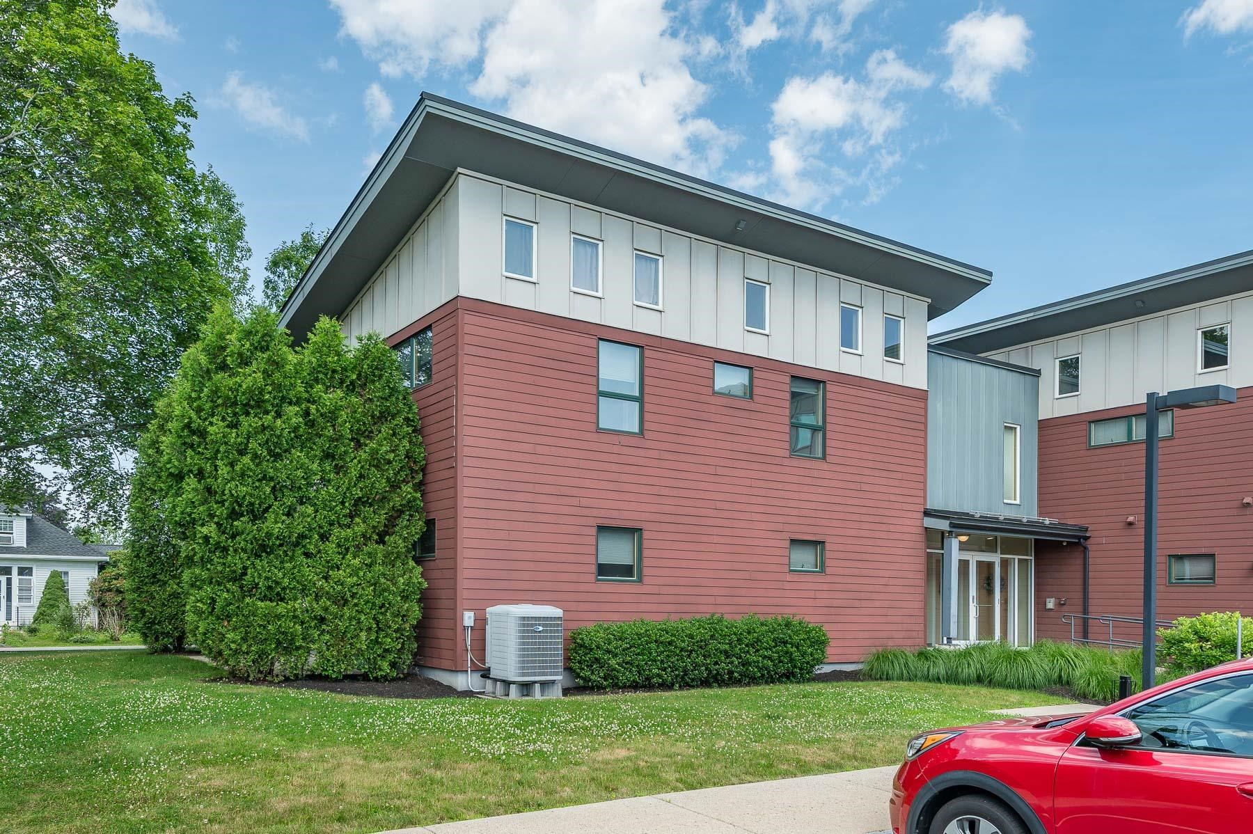 659 Dennett Street, Unit 1 Portsmouth, NH 03801 - Photo 26 of 28