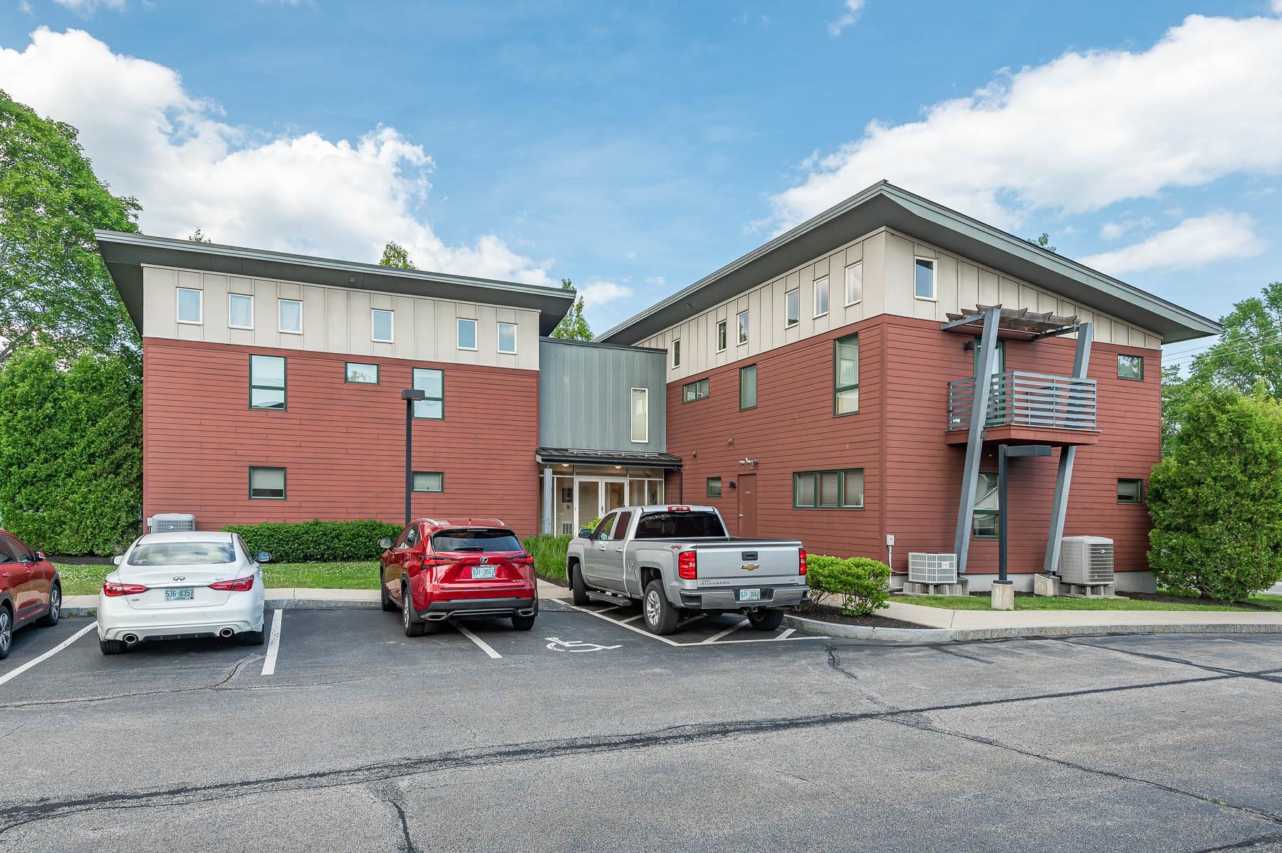 659 Dennett Street, Unit 1 Portsmouth, NH 03801 - Photo 4 of 28