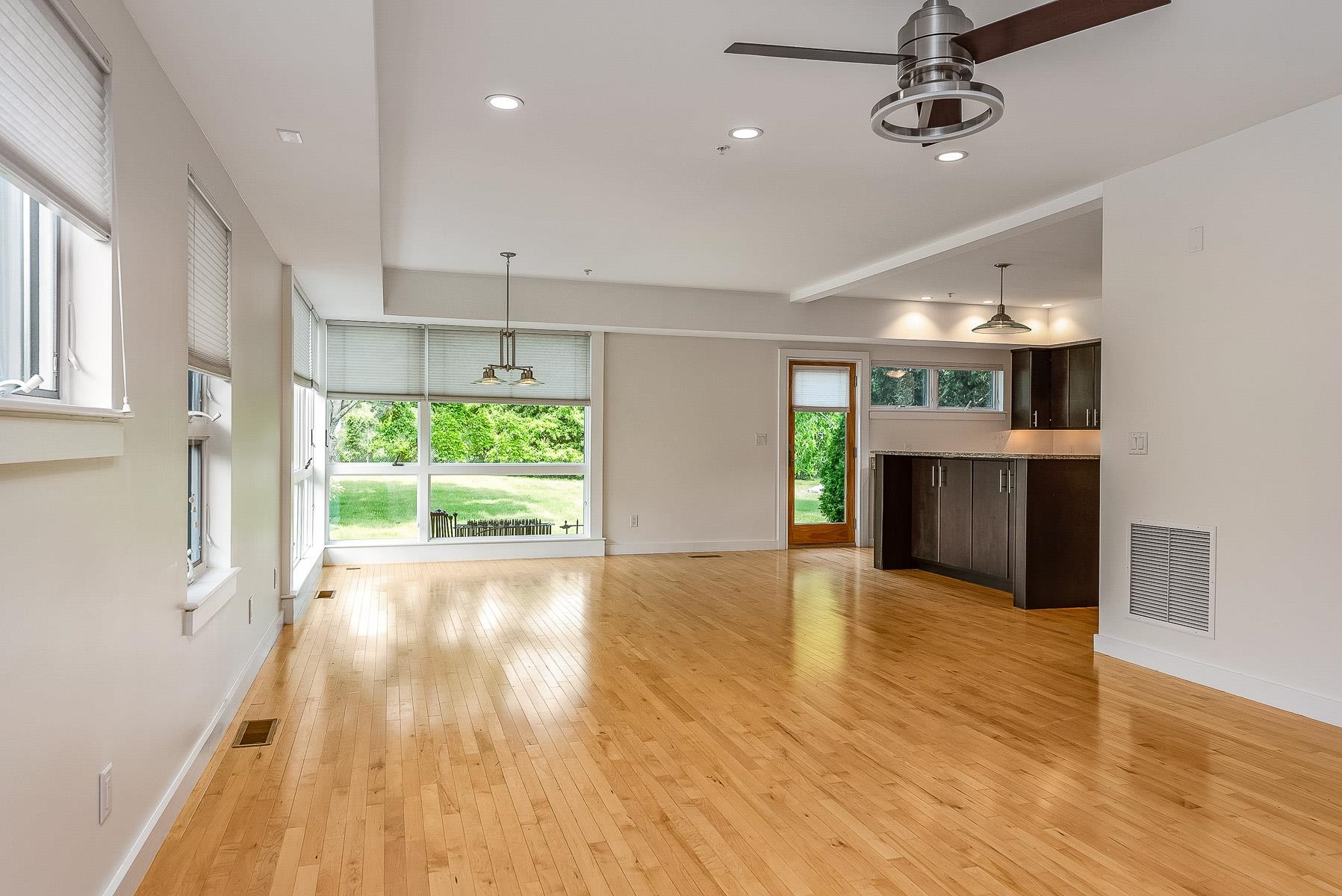 659 Dennett Street, Unit 1 Portsmouth, NH 03801 - Photo 9 of 28