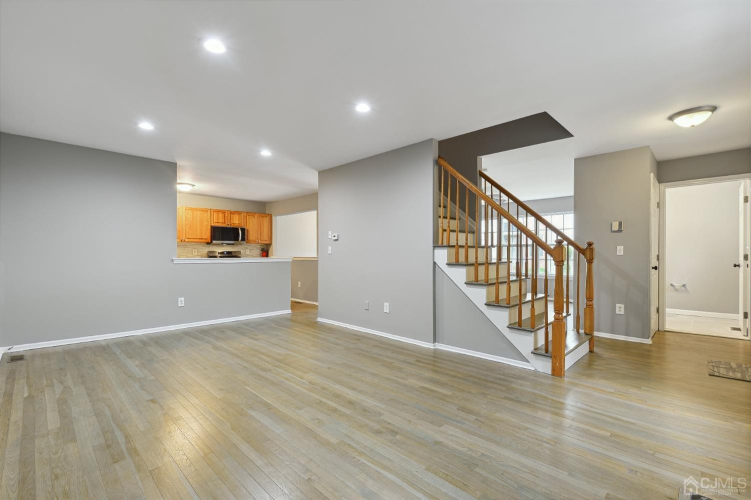 268 Retta Court Piscataway, NJ 08854 - Photo 11 of 44 Gallery Image 11